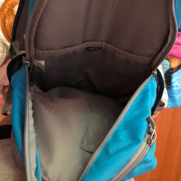 Back pack - Picture 2 of 3